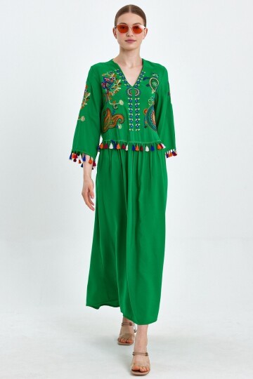 8175 Yeşil Nakışlı Tesettür Elbise